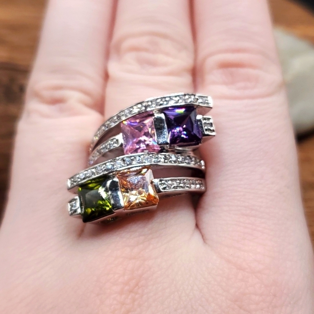 R701 size 7 MUST HAVE sterling silver precious stone ring sparkle and shine✨️